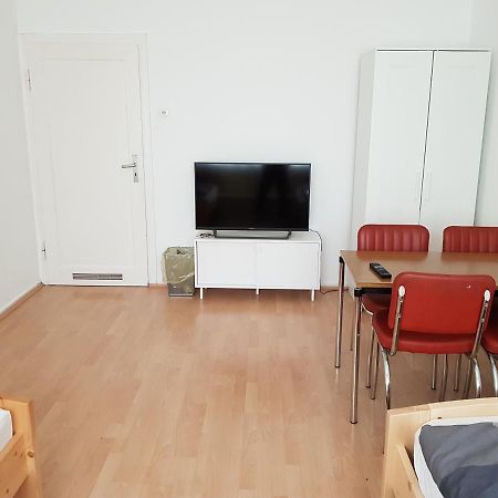 Private Guestroom Fair/Messe Ганновер Экстерьер фото