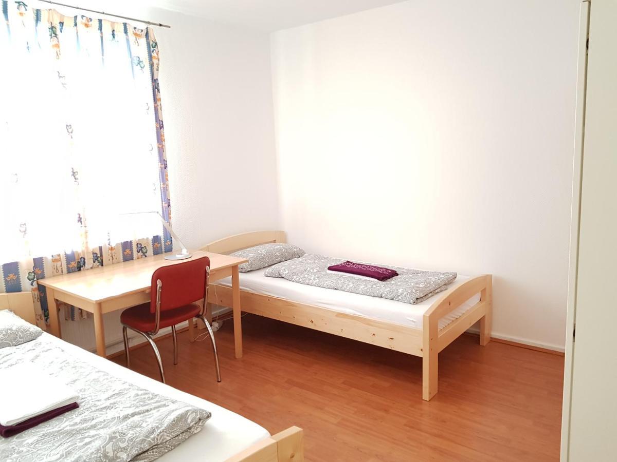 Private Guestroom Fair/Messe Ганновер Экстерьер фото